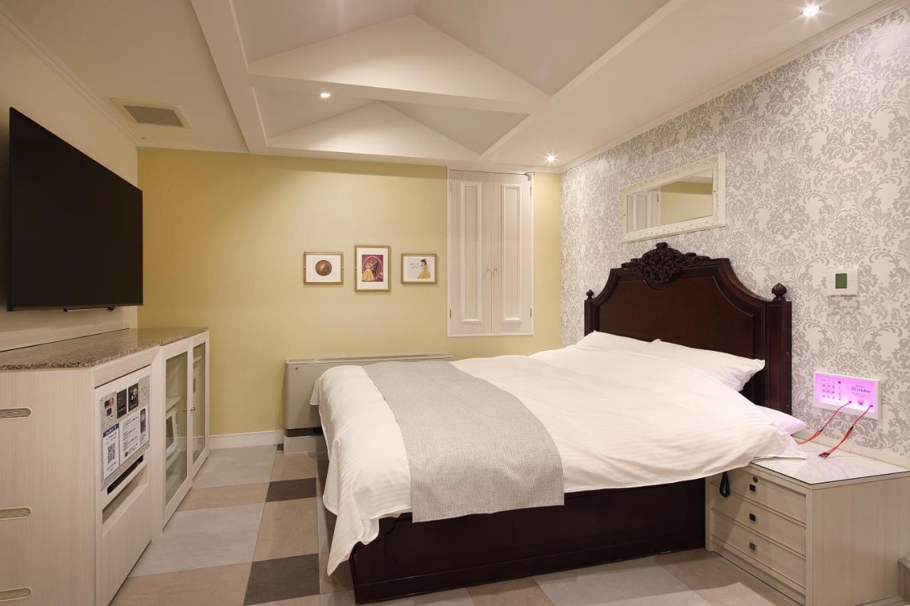 ホテルバースデー岐阜西店 Hotel Birthday Gifuwest (Adults Only) Экстерьер фото